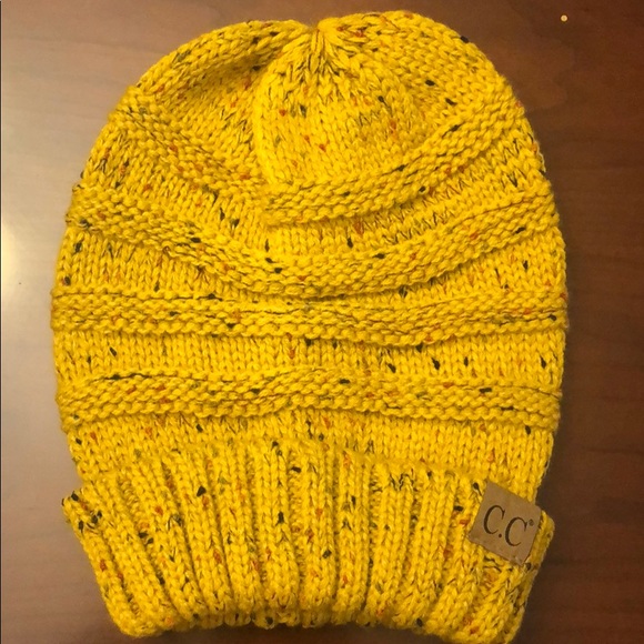 CC Beanie - Picture 1 of 3